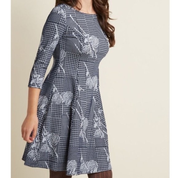 ModCloth Houndstooth Floral Rose Half Sleeve Dress - Picture 6 of 6